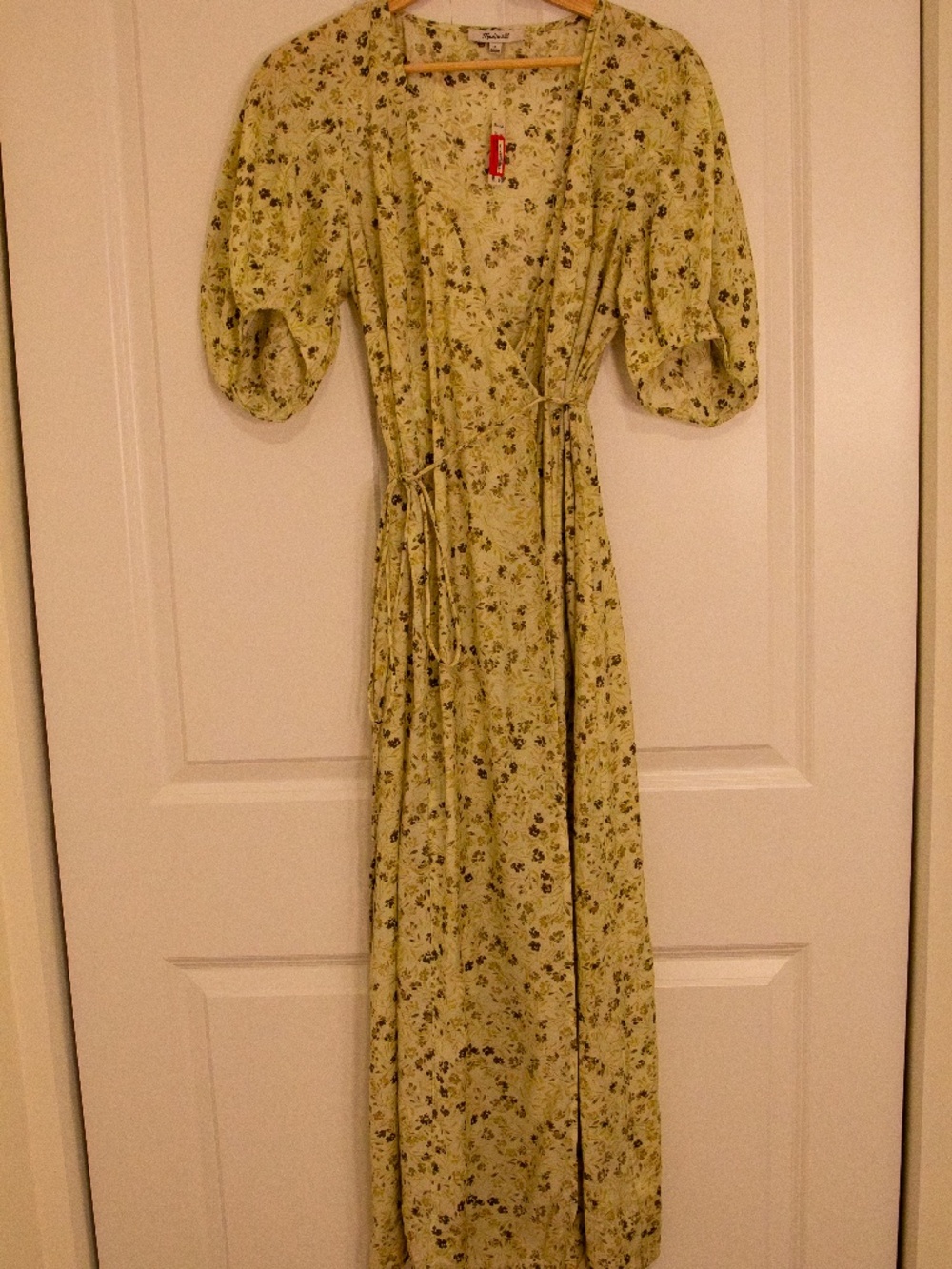 Madewell - Puff-Sleeve Wrap Midi Dress in Floral Honeydew (Size 4)